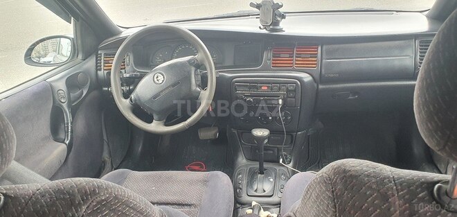 Opel Vectra-13