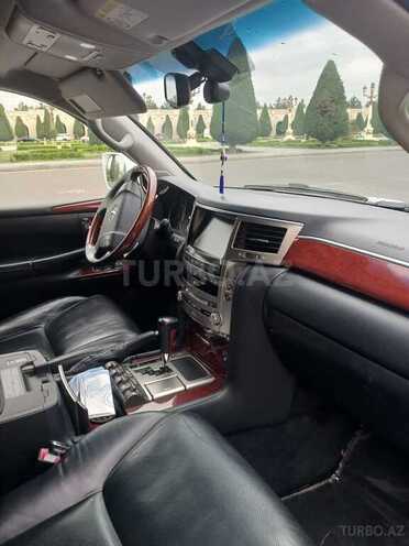 Lexus LX 570-10