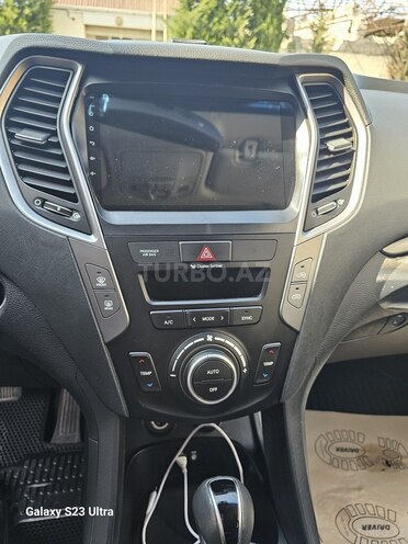 Hyundai Santa Fe-5