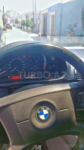 BMW 318-5