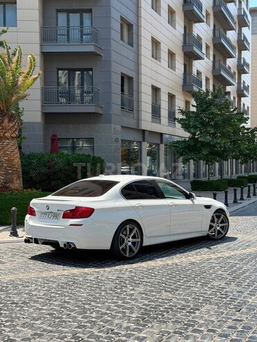 BMW 528-2