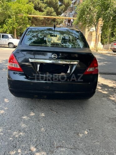 Nissan Tiida-3