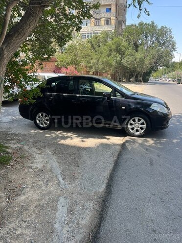 Nissan Tiida-6