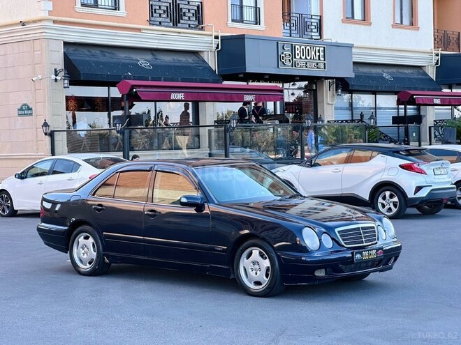 Mercedes E 270-17