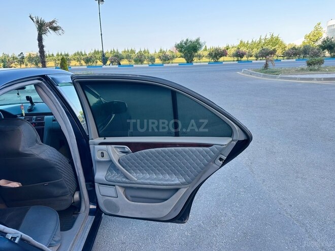 Mercedes E 270-10