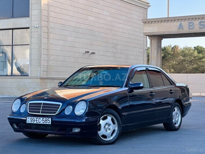 Mercedes E 270-2