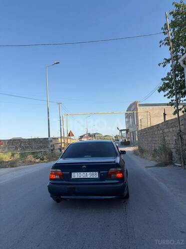 BMW 528-10