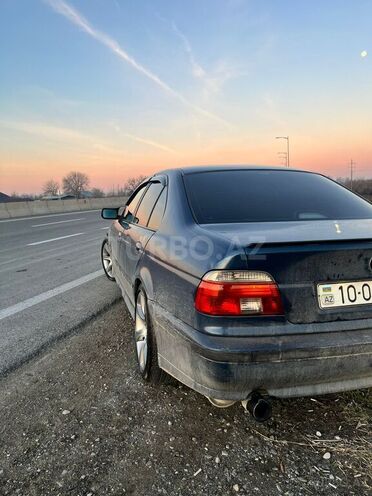 BMW 528-6