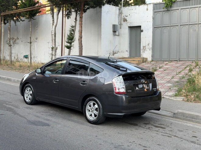 Toyota Prius-6
