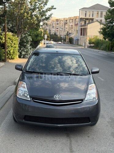 Toyota Prius-2