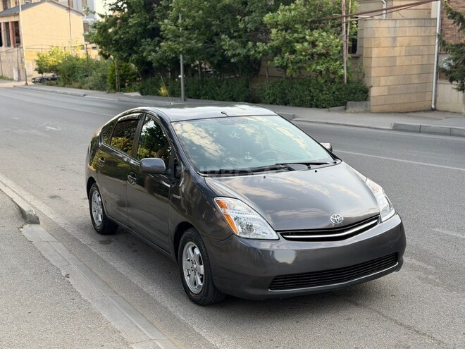 Toyota Prius-3