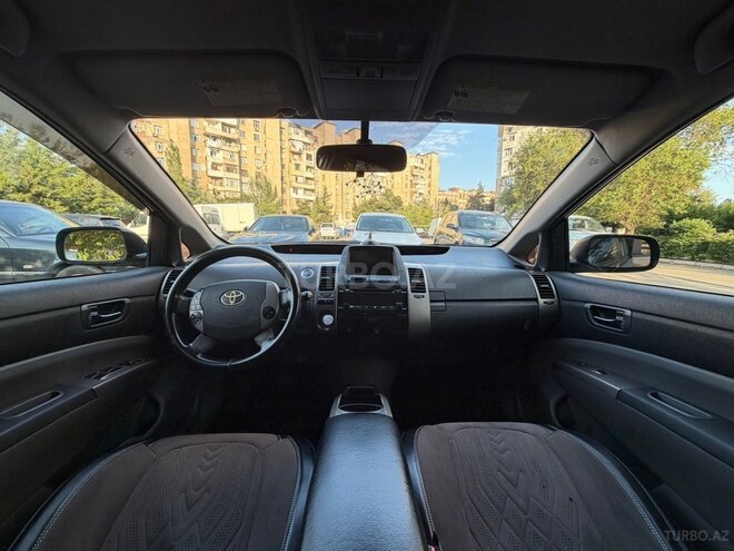 Toyota Prius-10