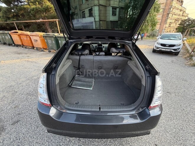 Toyota Prius-13