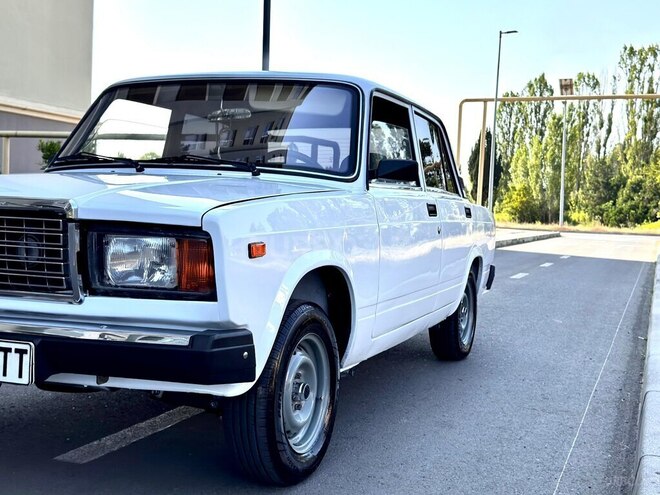 LADA (VAZ) 2107-3