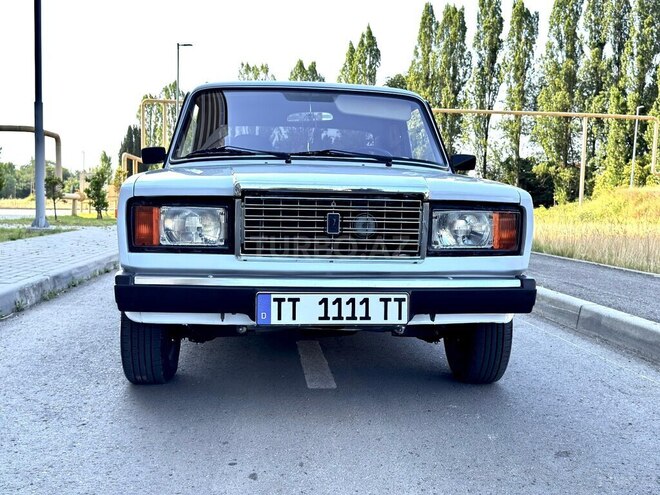 LADA (VAZ) 2107-2