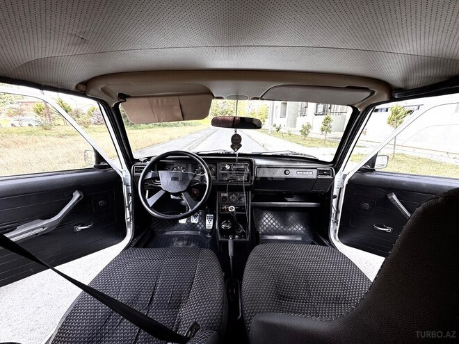 LADA (VAZ) 2107-15