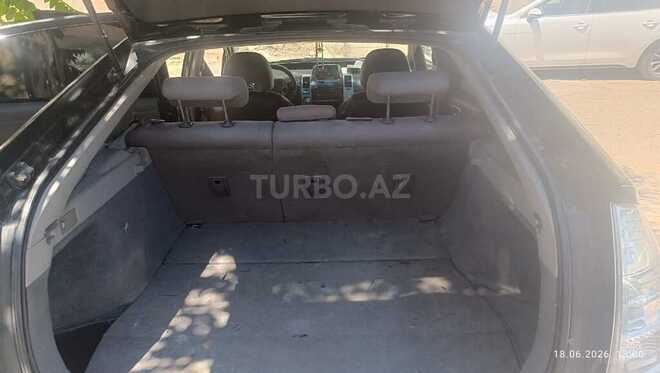 Toyota Prius-5