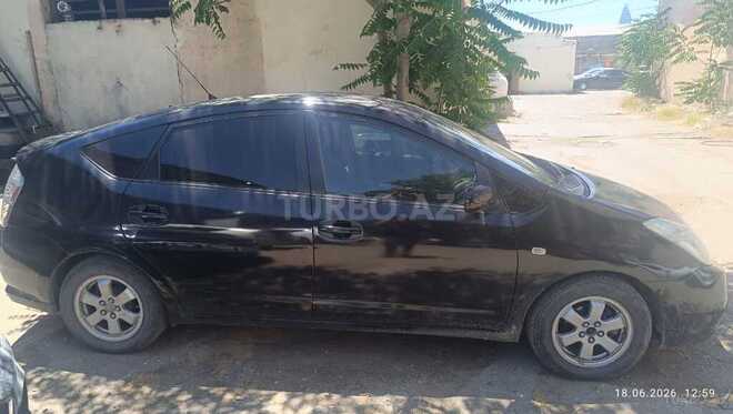 Toyota Prius-7