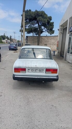 LADA (VAZ) 2107-2