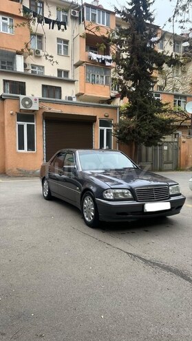 Mercedes C 220-2