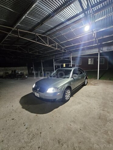 Volkswagen Passat-5