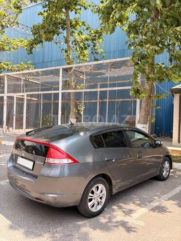 Honda Insight-3