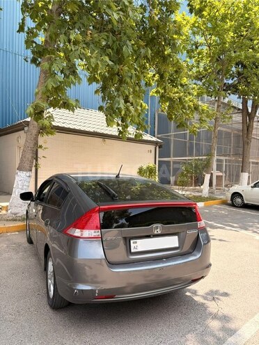 Honda Insight-4