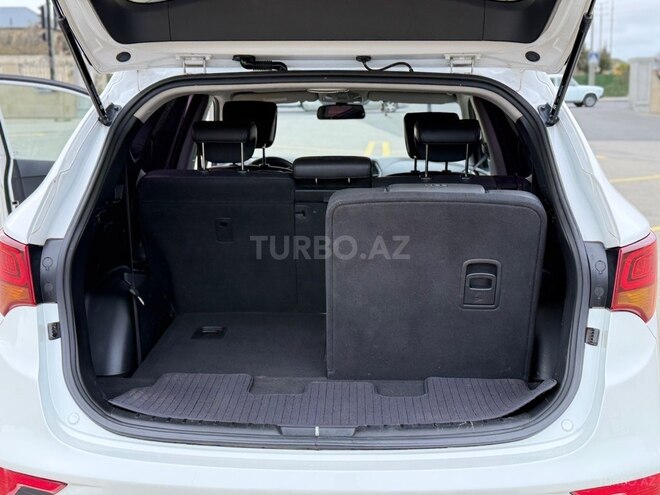 Hyundai Santa Fe-12