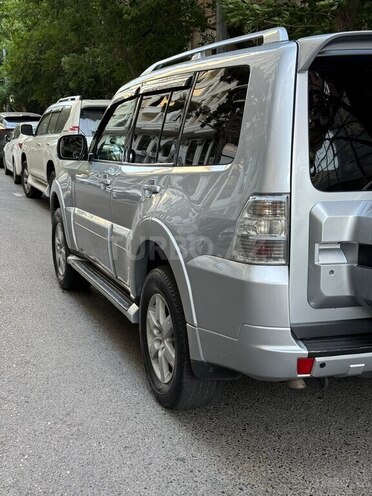 Mitsubishi Pajero-3