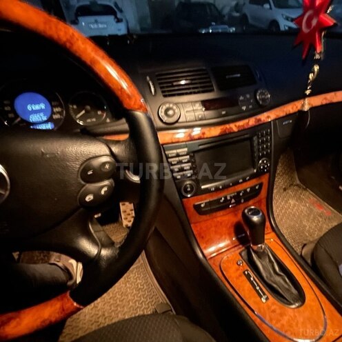 Mercedes E 280-7