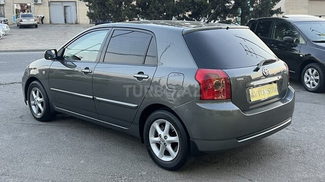 Toyota Corolla-11