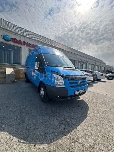 Ford Transit-6