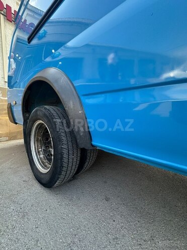 Ford Transit-7
