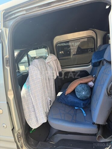 Ford Tourneo Connect-10