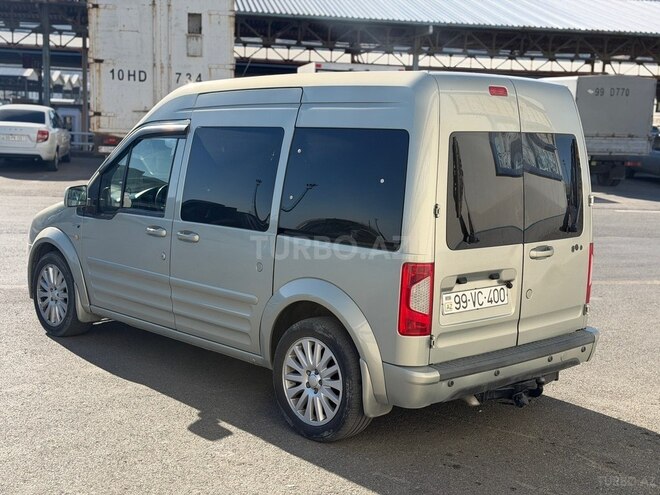 Ford Tourneo Connect-5