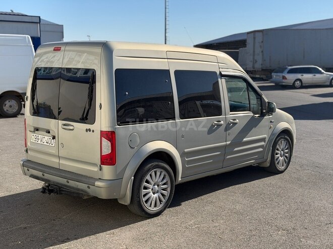 Ford Tourneo Connect-6