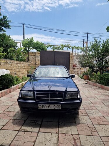 Mercedes C 220-11