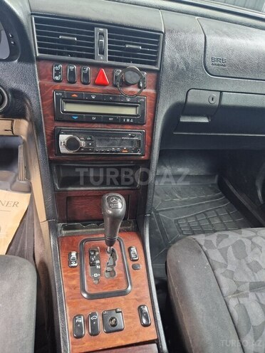 Mercedes C 220-12