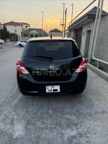Nissan Tiida-2