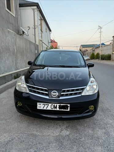 Nissan Tiida-1