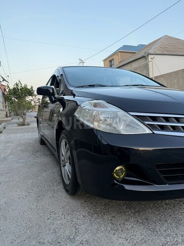 Nissan Tiida-20