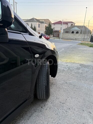 Nissan Tiida-10
