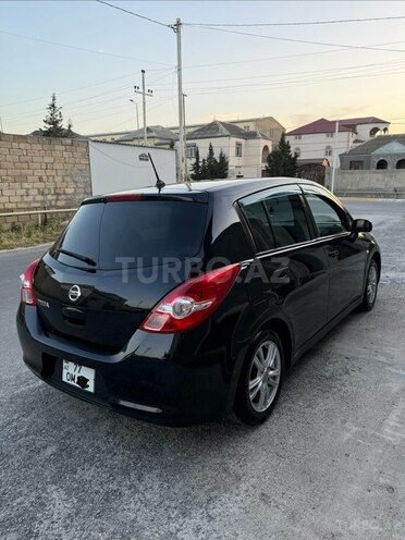 Nissan Tiida-17