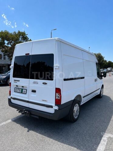 Ford Transit-6