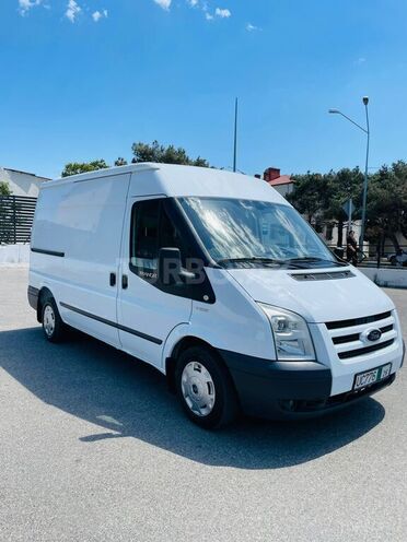 Ford Transit-2