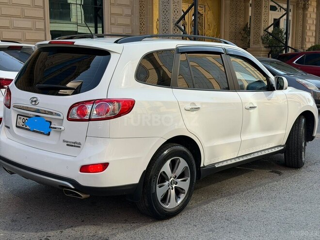 Hyundai Santa Fe-5