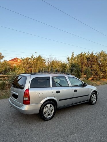 Opel Astra-2