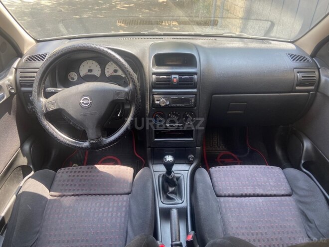 Opel Astra-10