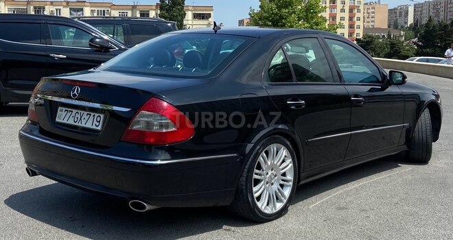 Mercedes E 280-3