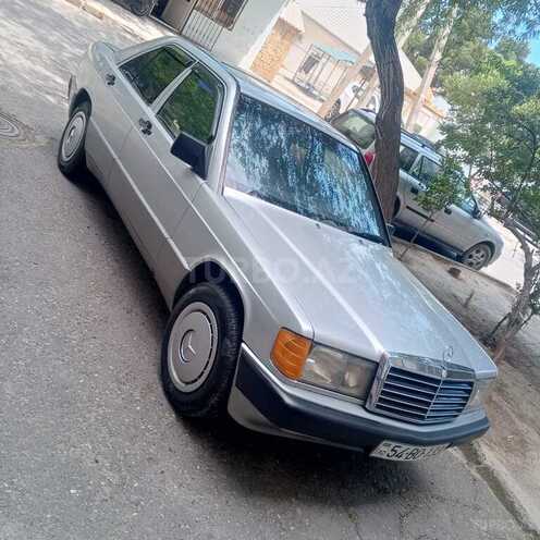 Mercedes 190-8